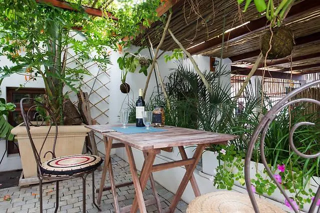 Number5 Guesthouse Le Cap 3*,