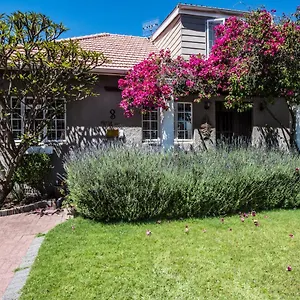 2* Bed & Breakfast Greenlawns